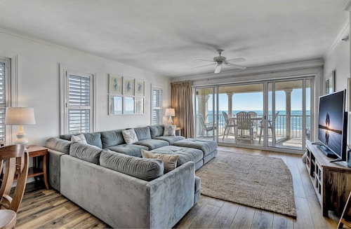 301 Ocean Palms by Avantstay Ocean Front Home w/ Amazing Sea Views!