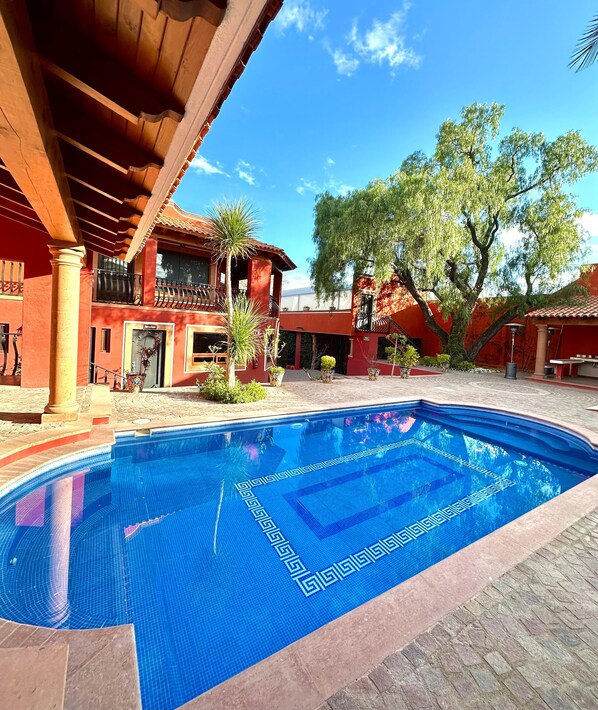Outdoor pool - LA CASA ROJA (Tequisquiapan)