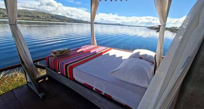 Uros Khantati - Lago Titicaca
