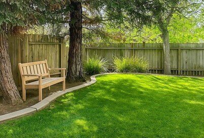 Spacious Home-BBQ,Ev,Comfy BEDS,Near Shops.