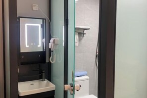 Bathroom - Liru Tujia Hostel (Beijing)