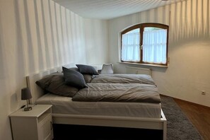 1 sovrum, strykjärn/strykbräda, wi-fi och sängkläder