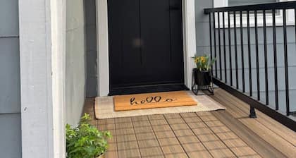 Upscale 2-Bedroom Duplex, Steps from Everything!