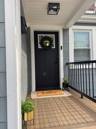 Upscale 2-Bedroom Duplex, Steps from Everything!