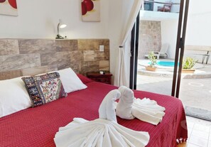 Room, 1 King Bed, Non Smoking, Air conditioning | In-room safe, individually decorated, individually furnished, free WiFi
