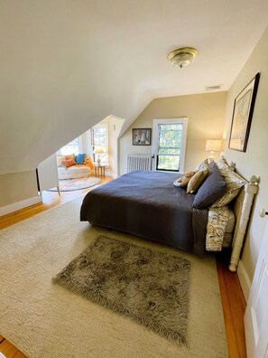 2 chambres, fer et planche à repasser, Wi-Fi, draps fournis