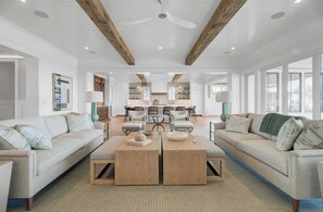 Interior - 3108 Palm by Avantstay Oceanfront, Private Pool, Incredible Views (Isle of Palms)