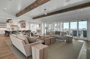 單棟房屋 (6 Bedrooms) | 內部
