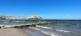 Apartment in Calvi, 100m from the beach.