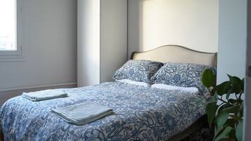 2 slaapkamers, een strijkplank/strijkijzer, wifi, beddengoed