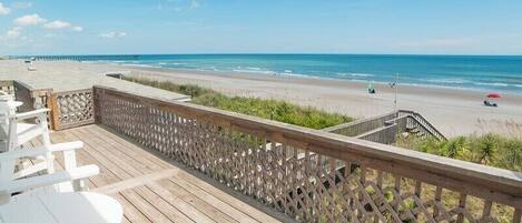 Studio (4 Bedrooms) | Outdoor dining