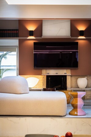 Smart TV, fireplace, books, stereo - Altiora - Luxury loft in Rome (Roma)