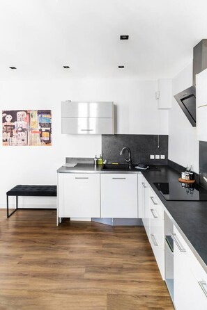 Fridge, microwave, oven, dishwasher - Le Gilbert 1 - 10 impasse Gilbert - Vichy (Vichy)