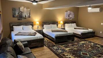 3 slaapkamers, een strijkplank/strijkijzer, wifi, beddengoed