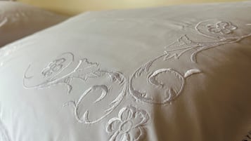 Double Room, 1 King Bed, Non Smoking, Garden View