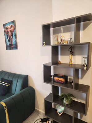 Interior - New modern one bedroom apartment in Kinshasa, Kitambo. Wifi/AC/Generator (Kinshasa Kitambo)
