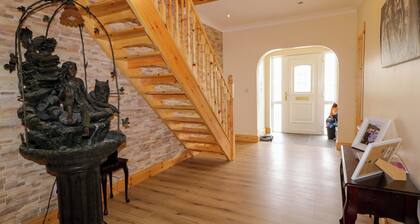 RIVERSIDE COTTAGE, family friendly in Crolly, County Donegal