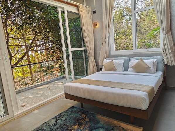 Sky View Suite | 1 bedroom, desk, laptop workspace, iron/ironing board - The Amberle Resort (Yelagiri)