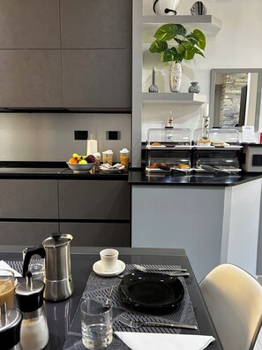 Dining - B&B Garbacity-Inn Green Room (Rome)