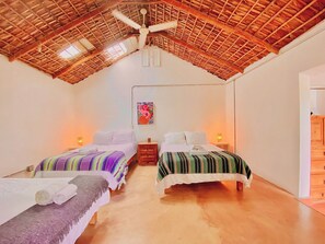 1 slaapkamer, een strijkplank/strijkijzer, wifi, beddengoed