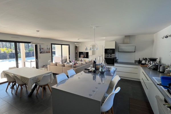 KĂŒhlschrank, Mikrowelle, Ofen, Herdplatte