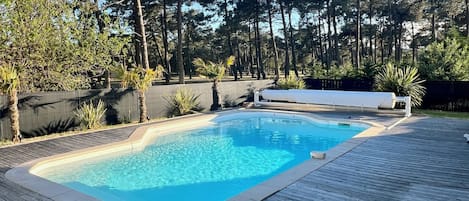 Outdoor pool, a heated pool