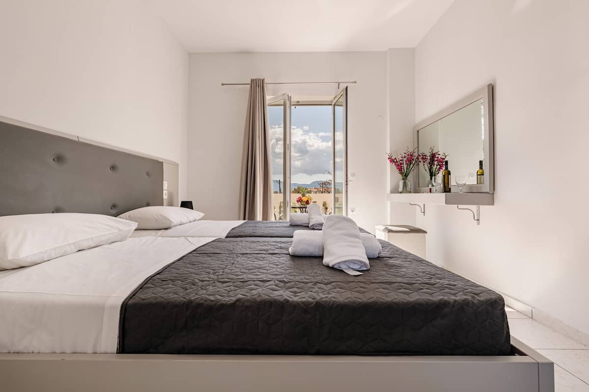 Blackout curtains, free WiFi