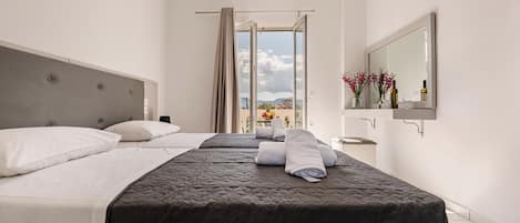 Studio, balkong | Blendingsgardiner og wi-fi (inkludert)