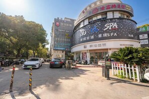 Unclassified image, 3 of 20, button - 99 Inn (Shanghai Dahua Xingzhi Road Subway Station) (Shanghai)