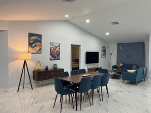 Interior - Sunny Florida! (Cape Coral)