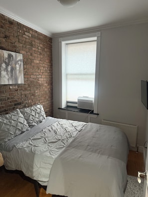2 chambres, fer et planche à repasser, Wi-Fi, draps fournis