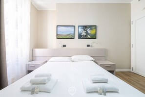 1 bedroom, WiFi, bed sheets - Estay Piazza Repubblica - Suite Asfodelo (Cagliari)