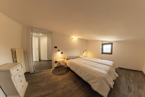 Villa | 5 bedrooms -  Ville Petrara: Villa con Piscina e Spa nei Vigneti (San Mango sul Calore)