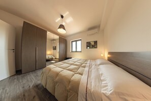 Villa | 5 bedrooms -  Ville Petrara: Villa con Piscina e Spa nei Vigneti (San Mango sul Calore)