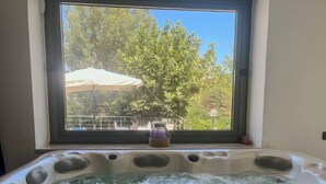 Interior - Ville Petrara: Villa con Piscina e Spa nei Vigneti (San Mango sul Calore)