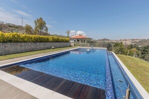 Exterior -  Ville Petrara: Villa con Piscina e Spa nei Vigneti (San Mango sul Calore)