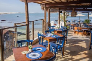 Desayuno buffet incluido todos los días