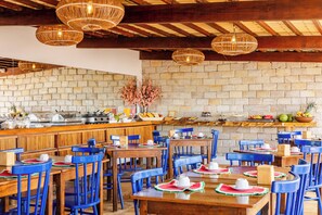 Free daily buffet breakfast  - Vila Maria Pousada (Jijoca de Jericoacoara)