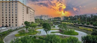 Kashi Laining Hotel