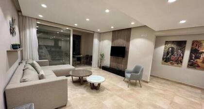 Enjoy sunny beach @Mangroovy el