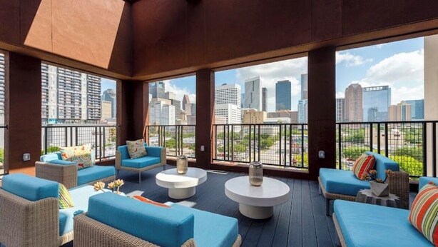Unclassified image, 1 of 25, button - 1-bedroom with Pool, Balcony, fitness room,WiFi, free parking in Houston Midtown (Houston)