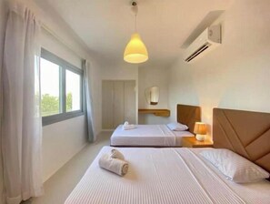WiFi, bed sheets