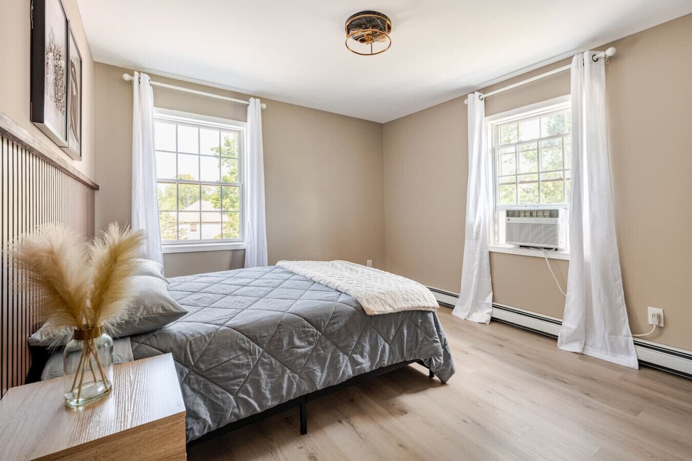 Iron/ironing board, WiFi