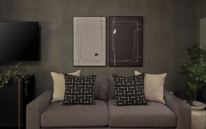 Luxury Apartment, 1 King Bed with Sofa bed, Kitchen, Executive Level | Living area