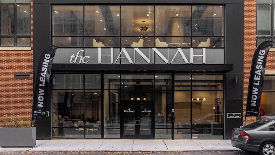 Luxury Apartments by Hyatus Center City