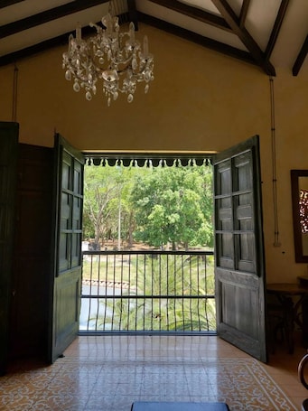 Interior. Casa La Herencia in Cauca Viejo with swimming pool, jacuzzi and turkish bath.