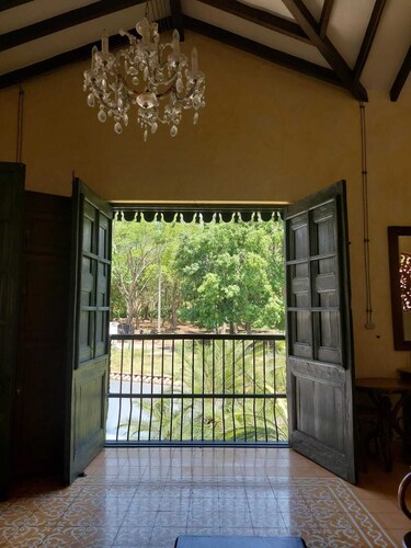 Casa La Herencia in Cauca Viejo with swimming pool, jacuzzi and turkish bath.