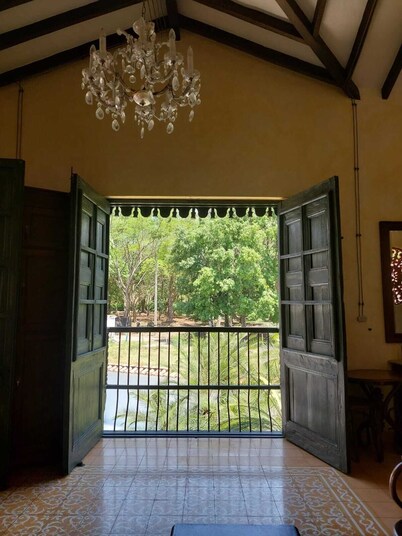 Casa La Herencia in Cauca Viejo with swimming pool, jacuzzi and turkish bath.