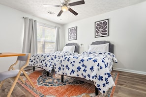 4 bedrooms, desk, iron/ironing board, travel crib