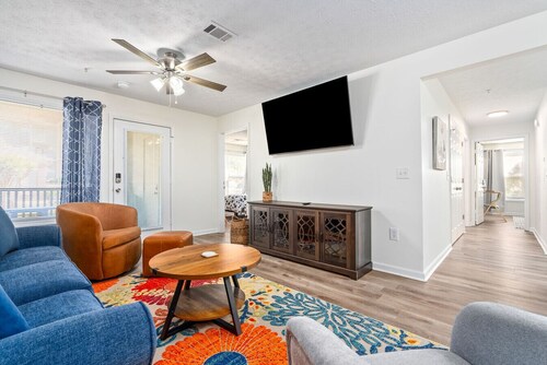New Sweet Home AU-2 Mins to Downtown & Stadium Sleeps 10